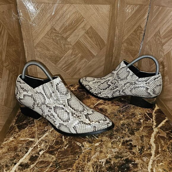 Steve Madden women's leather slip-on fashion shoes size 9.5m.  0389 - Picture 1 of 13